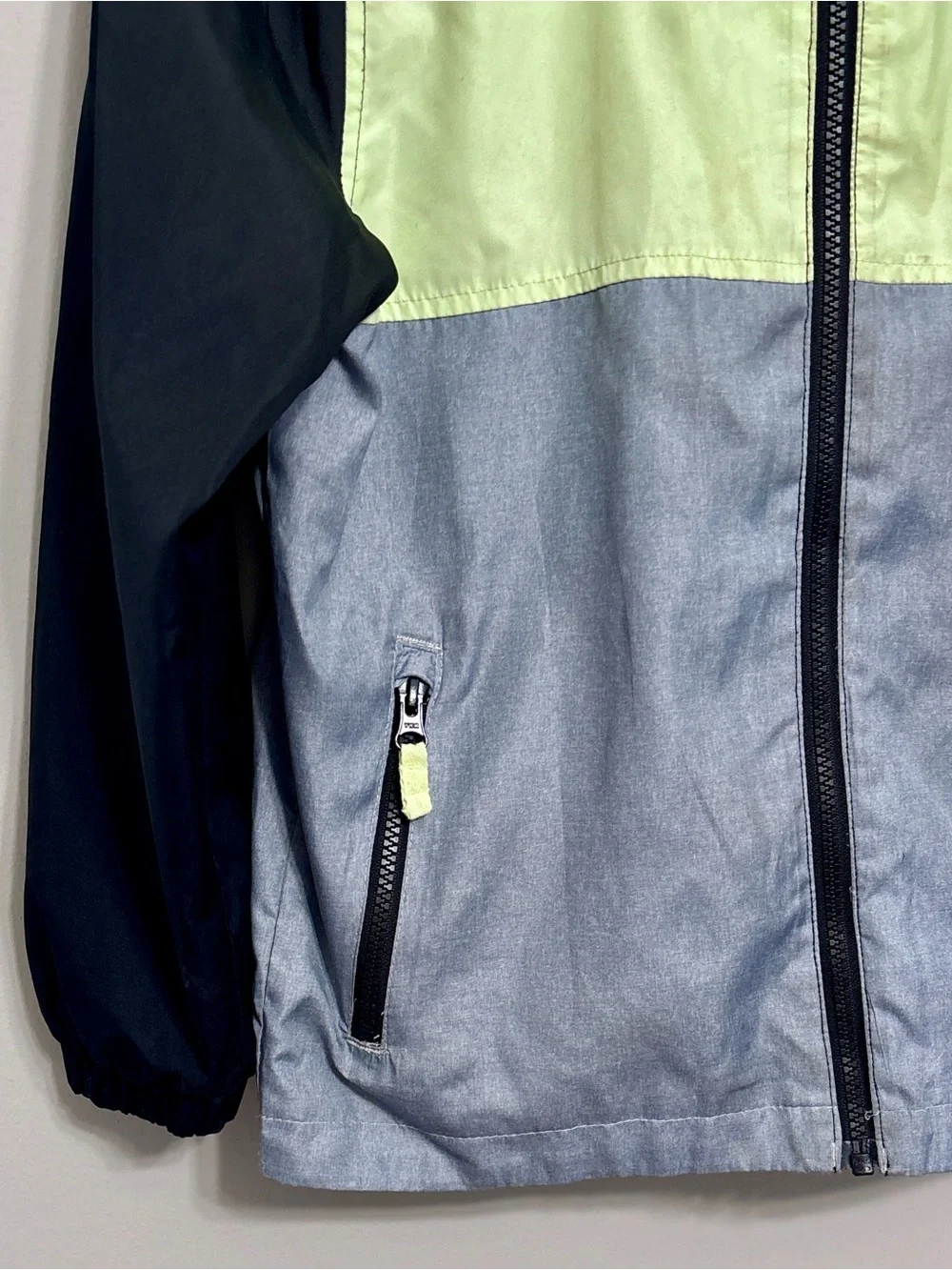 OshKosh B'gosh Colorblock Hooded Jacket Size 8 Windbreaker Black, Lime, and Gray